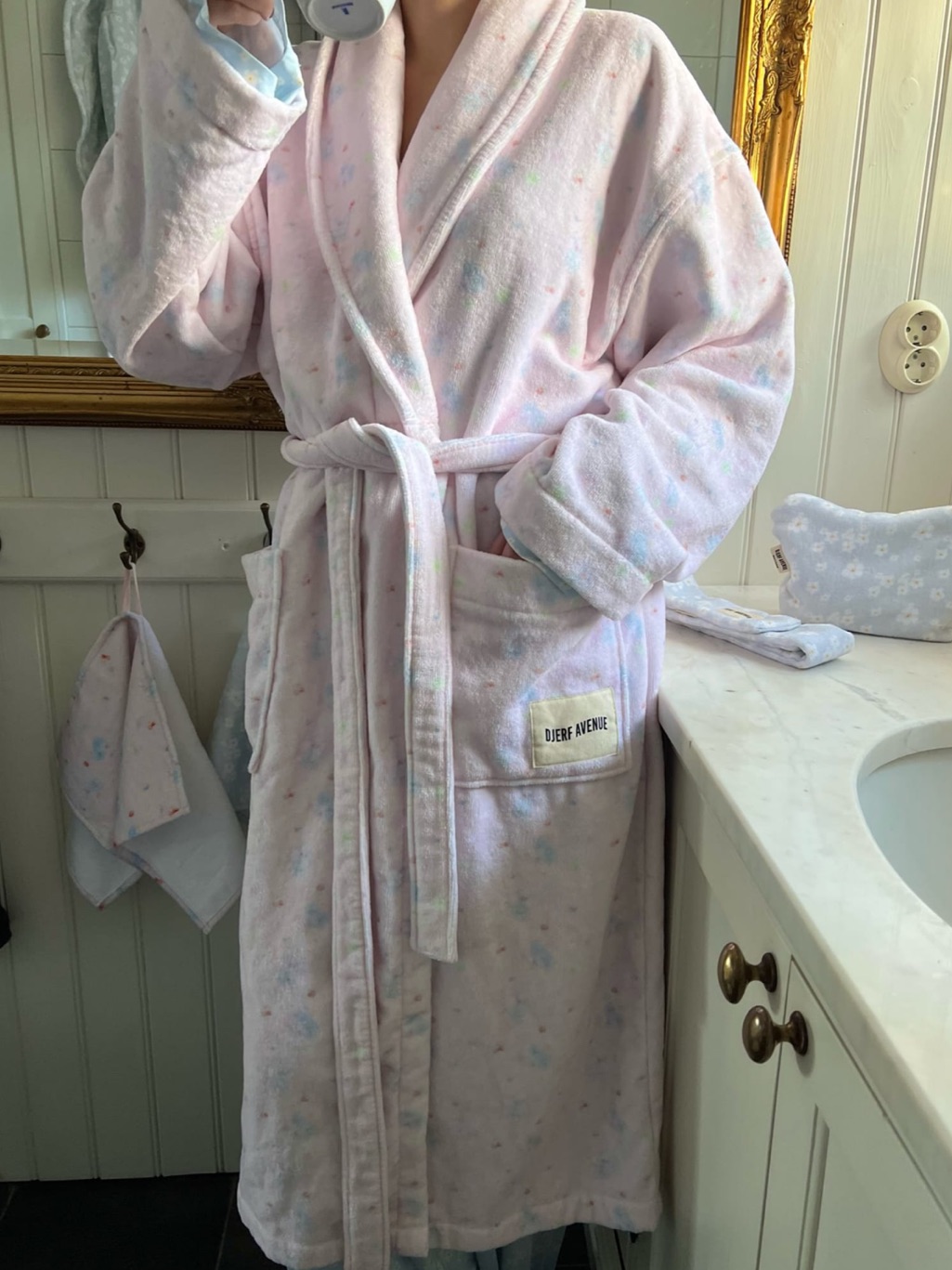 Djerf Avenue Summer Island Terry Robe Size M/L
